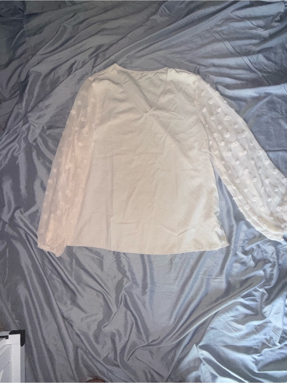 Elegant White Blouse – Women’s Size Large – Sheer Swiss Dot Sleeves
